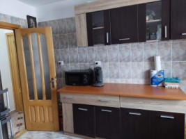 de-inchiriat-apartament-3-camere-zona-calea-nationala-300-euro-4