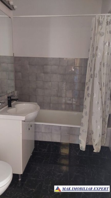 acest-apartament-de-3-camere-situat-la-etajul-2-8-etaje-in-campulung-muscel-semicentral-arges-11
