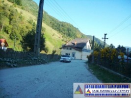 noi-2025-vand-pensiune-cu-2-corpuri-32-camere-teren-1300-mp-rucar-satic-arges-18
