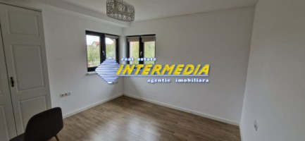 casa-noua-de-inchiriat-in-alba-iulia-zona-cetate-finisata-complet-4