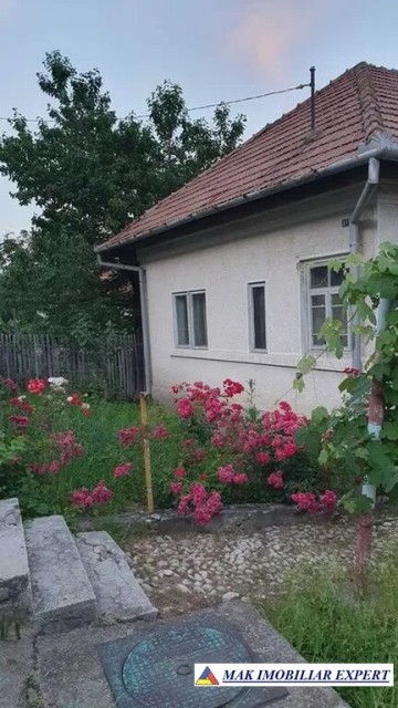 casa-3-camere-teren-2300-mp-in-apa-sarata-campulung-muscel-arges-1