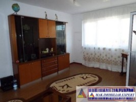 rezervat-dec-2025-de-vanzare-spatiu-comercial-locuinta-e-vila-7-camere-centru-campulung-muscel-arges-3