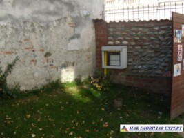 rezervat-dec-2025-de-vanzare-spatiu-comercial-locuinta-e-vila-7-camere-centru-campulung-muscel-arges-10