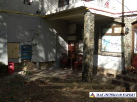 rezervat-dec-2025-de-vanzare-spatiu-comercial-locuinta-e-vila-7-camere-centru-campulung-muscel-arges-11