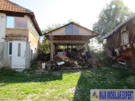casa-cu-2-camere-si-teren-de-750-mp-de-vanzare-in-poienarii-de-muscel-arges-1