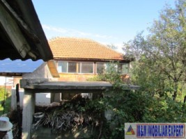 casa-cu-2-camere-si-teren-de-750-mp-de-vanzare-in-poienarii-de-muscel-arges-3