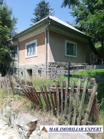 casa-de-vanzare-arges-casa-urgent-cu-4-camere-si-teren-de-1195-mp-in-dambovicioara