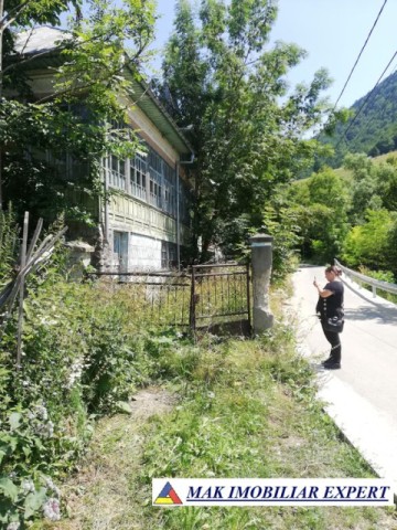 casa-de-vanzare-arges-casa-urgent-cu-4-camere-si-teren-de-1195-mp-in-dambovicioara-4
