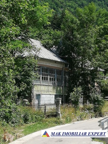 casa-de-vanzare-arges-casa-urgent-cu-4-camere-si-teren-de-1195-mp-in-dambovicioara-3