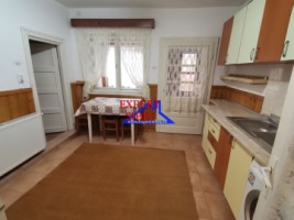 inchiriez-apartament-2-camera-la-casa-zona-calea-poplacii