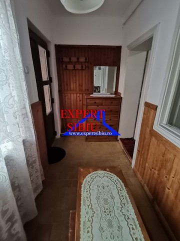 inchiriez-apartament-2-camera-la-casa-zona-calea-poplacii-8