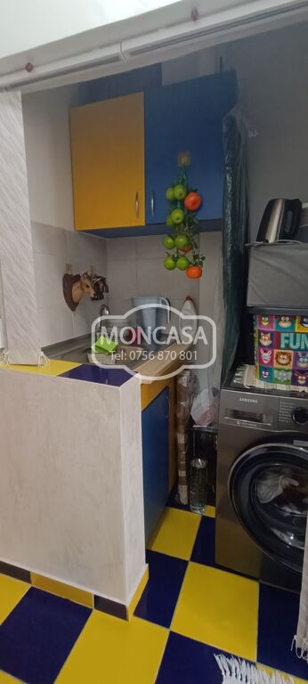 garsoniera-zona-scoala-13-in-bloc-de-apartamente-etaj-4-cu-sarpanta-12
