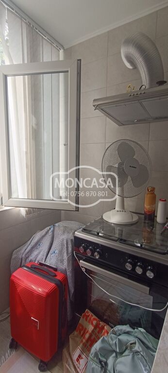 garsoniera-zona-scoala-13-in-bloc-de-apartamente-etaj-4-cu-sarpanta-9