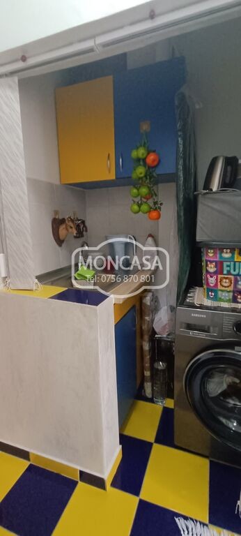 garsoniera-zona-scoala-13-in-bloc-de-apartamente-etaj-4-cu-sarpanta-13
