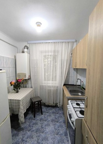 de-vanzare-apartament-cu-3-camere-etaj-3-4