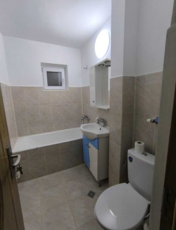 de-vanzare-apartament-cu-3-camere-etaj-3-5
