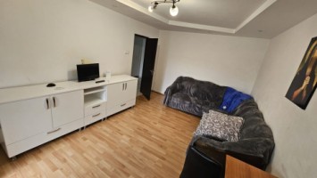 malu-rosu-3cam-1a-dec-2bai-34-mobutil-86500-euro-11
