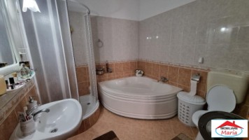 casa-in-zona-centrala-cu-garaj-id-22671-4