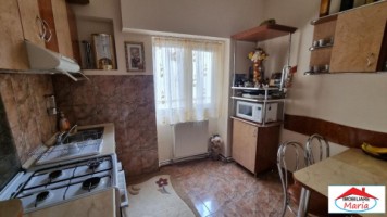 casa-in-zona-centrala-cu-garaj-id-22671-5