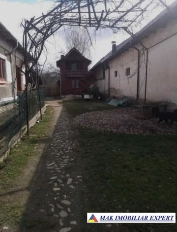 casa-5-camere-teren-4430-mp-de-vanzare-in-pietrosani-domnesti-arges-3