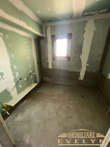 apartament-4-camere-suprafata-90mp-zona-mall-pret-96000-euro-negociabil-5