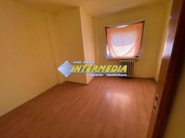 apartament-4-camere-decomandat-de-vanzare-in-alba-iulia-cetate-10