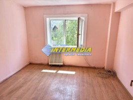 apartament-4-camere-decomandat-de-vanzare-in-alba-iulia-cetate-23