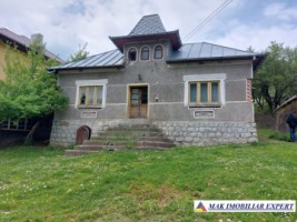 casa-4-camere-teren-5126-mp-de-vanzare-in-dambovicioara-arges-ideala-pentru-locuinta-de-familie-sau-vacanta