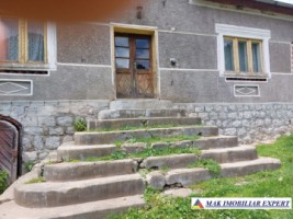 casa-4-camere-teren-5126-mp-de-vanzare-in-dambovicioara-arges-ideala-pentru-locuinta-de-familie-sau-vacanta-1