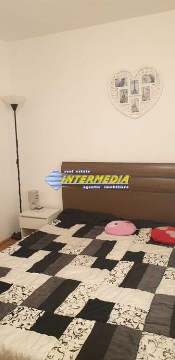 vanzare-apartament-3-camere-bucatarie-mare-si-balcon-cetate-piata-mobilat-modern-2