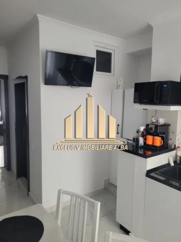 vand-apartament-renovat-in-zona-centru-1