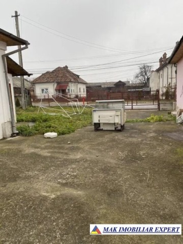 casa-spatiu-3-camere-stradal-de-vanzare-in-domnesti-arges-ideala-pentru-afacere-sau-locuinta-4