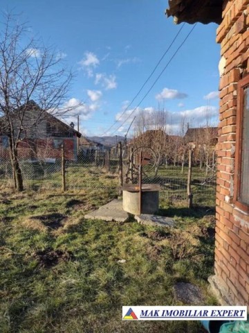 casa-3-camere-teren-395-mp-de-vanzare-in-aninoasa-arges-ideala-pentru-locuinta-de-familie-5