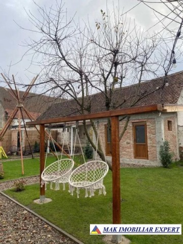 vila-8-camere-teren-5700-mp-de-vanzare-in-harman-brasov-ideala-pentru-turism-sau-familie-5