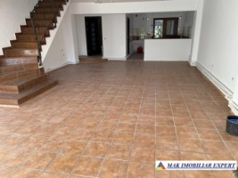 vila-6-camere-teren-210-mp-de-vanzare-in-ovidiu-sud-constanta-ideala-pentru-familie-3