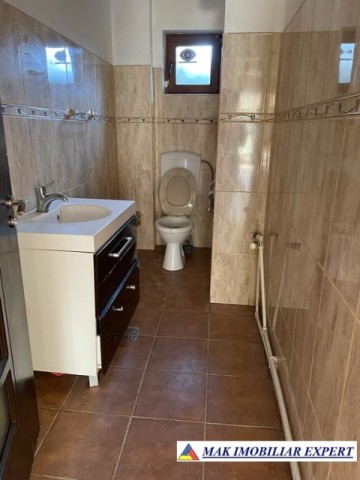 vila-6-camere-teren-210-mp-de-vanzare-in-ovidiu-sud-constanta-ideala-pentru-familie-15