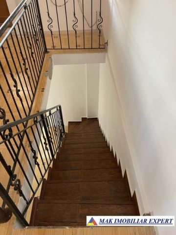 vila-6-camere-teren-210-mp-de-vanzare-in-ovidiu-sud-constanta-ideala-pentru-familie-12