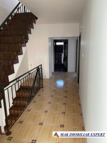 vila-6-camere-teren-210-mp-de-vanzare-in-ovidiu-sud-constanta-ideala-pentru-familie-13