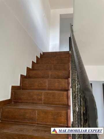 vila-6-camere-teren-210-mp-de-vanzare-in-ovidiu-sud-constanta-ideala-pentru-familie-11