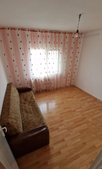 de-vanzare-apartament-cu-2-camere-decomandat-zona-parcul-curcubeului-1
