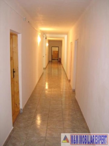 vila-de-23-camere-si-cabana-montana-cu-teren-de-600-mp-de-vanzare-in-arefu-baraj-vidraru-ideala-pentru-afacere-turistica-5