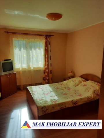 vila-cu-5-camere-si-teren-de-854-mp-de-vanzare-in-berevoiesti-ideala-pentru-locuinta-spatioasa-6