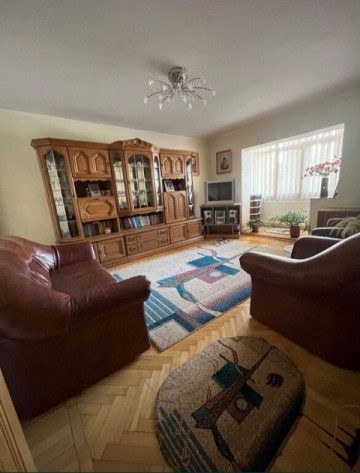 de-vanzare-apartament-cu-3-camere-etaj-1-1