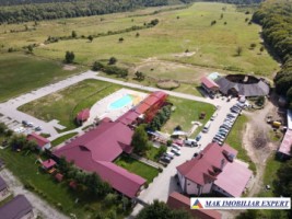 complex-pensiune-cu-20-camere-cu-cabanute-din-lemn-pe-un-teren-de-2-ha-de-vanzare-in-porumbacu-de-jos-sibiu-ideal-pentru-afacere-turistica