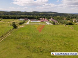 complex-pensiune-cu-20-camere-cu-cabanute-din-lemn-pe-un-teren-de-2-ha-de-vanzare-in-porumbacu-de-jos-sibiu-ideal-pentru-afacere-turistica-9