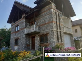 vila-cu-5-camere-si-teren-de-502-mp-de-vanzare-in-bughea-de-jos-ideala-pentru-locuinta-de-familie