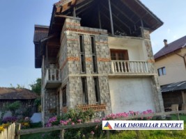 vila-cu-5-camere-si-teren-de-502-mp-de-vanzare-in-bughea-de-jos-ideala-pentru-locuinta-de-familie-2