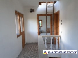 vila-cu-5-camere-si-teren-de-502-mp-de-vanzare-in-bughea-de-jos-ideala-pentru-locuinta-de-familie-10