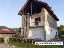 vila-cu-5-camere-si-teren-de-502-mp-de-vanzare-in-bughea-de-jos-ideala-pentru-locuinta-de-familie-3