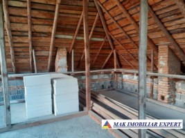 vila-cu-5-camere-si-teren-de-502-mp-de-vanzare-in-bughea-de-jos-ideala-pentru-locuinta-de-familie-14
